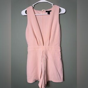 Forever 21 Women’s NWT Elegant Pink Jumpsuit Size Small Deep‎ V Neck
